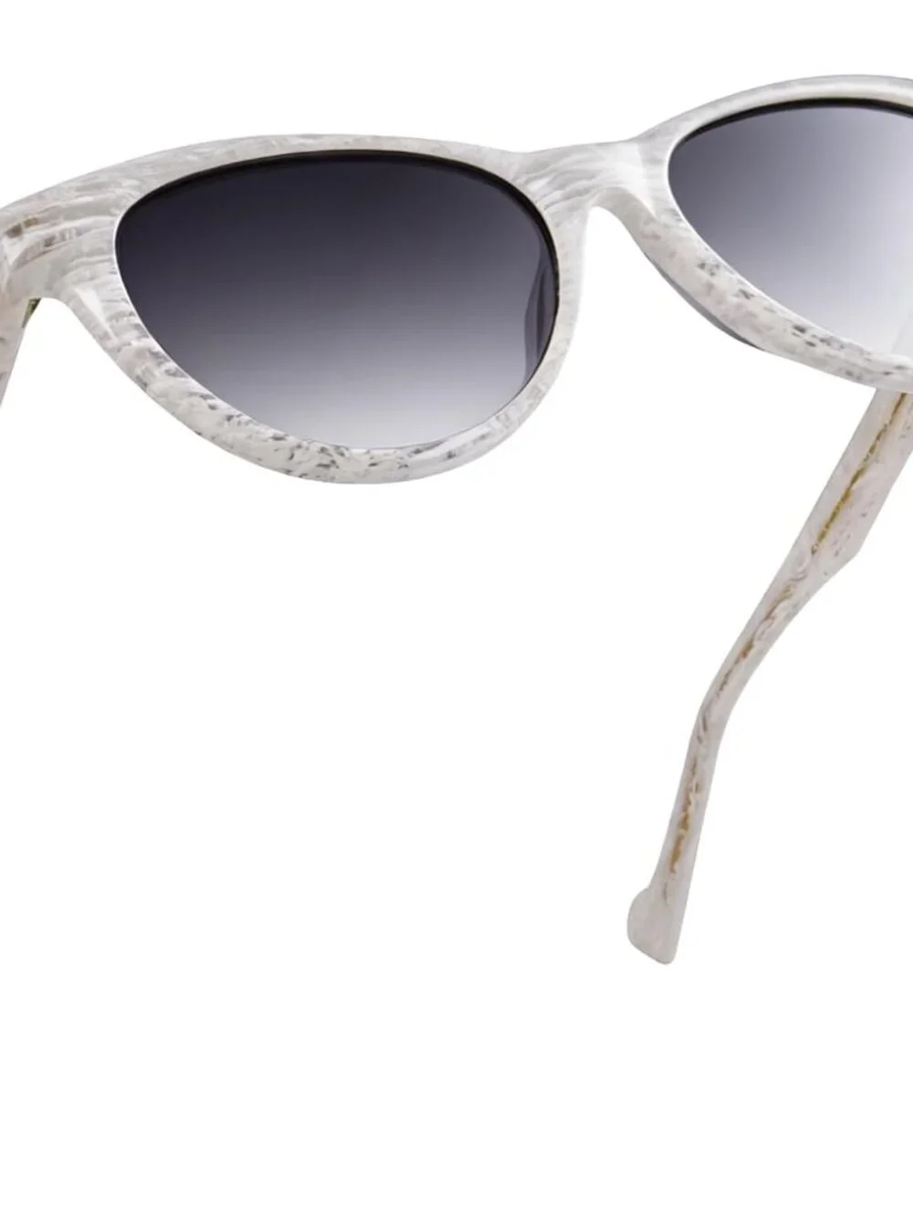 Eye-Catching Cat Eye Sunglasses - Polarized with UV400 Protection for Women